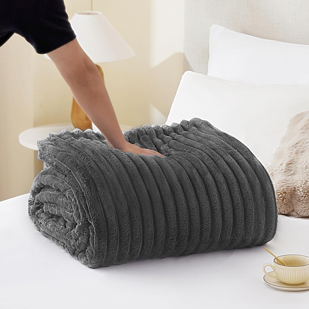 WAVVE Decke Sherpa Kuscheldecke Flauschig Grau - Extra Warme Dicke Weiche Grobe Kordecke Sofaüberwur