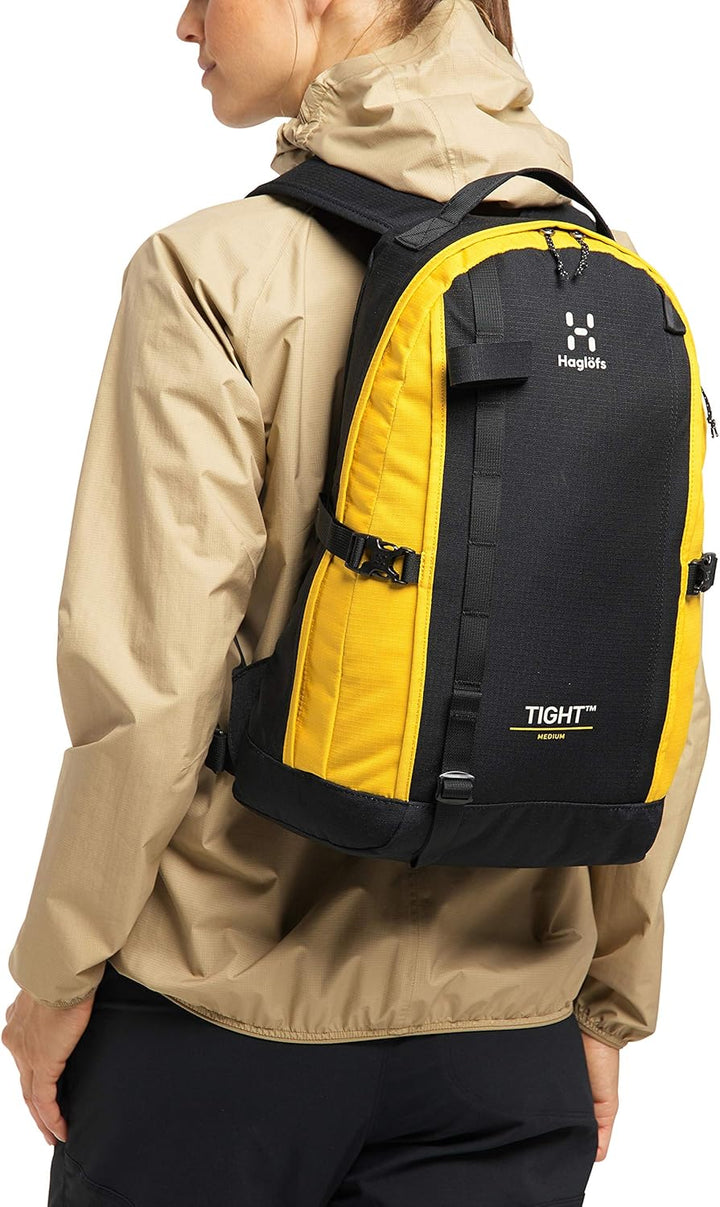 Haglöfs Unisex Tight Medium Rucksack (1er Pack), 4ma-true Black/Pumpkin Yellow