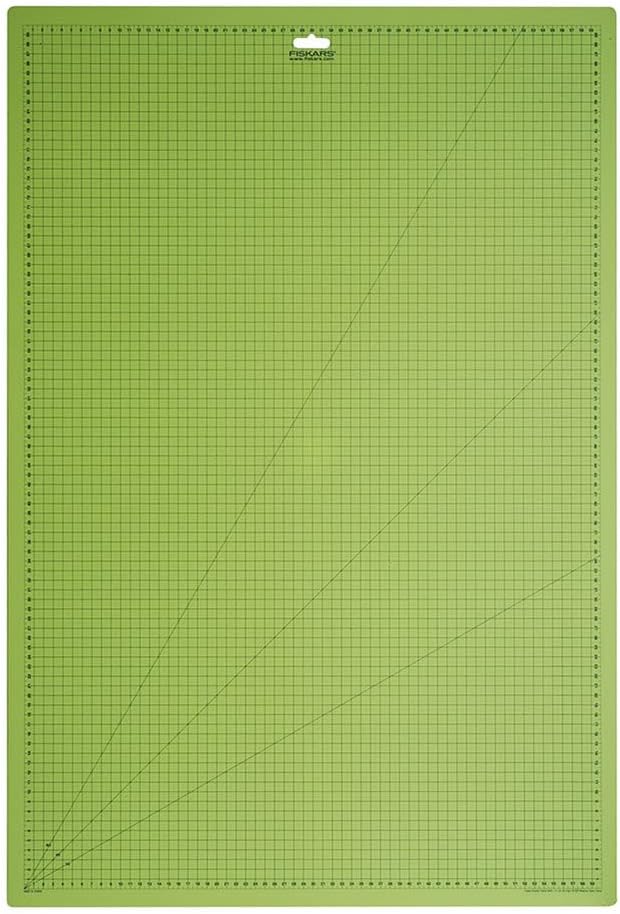 Fiskars A1 Schneidematte, 60 cm x 91 cm, Schnittfest, 1003896 & Titan-Rollmesser, Ø 60 mm, Für Recht