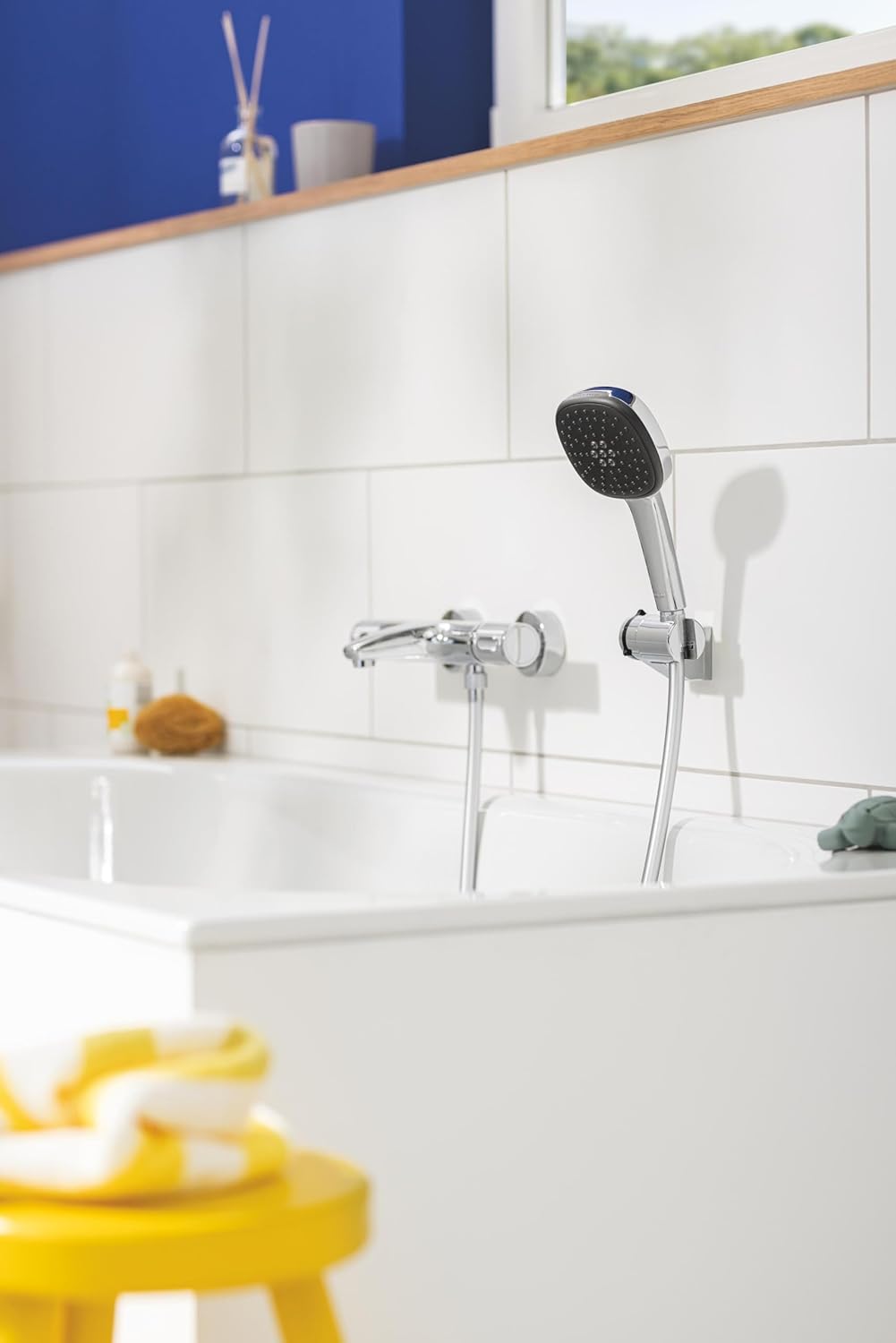 GROHE Vitalio, Universal Duschkopf Halterung (Wandmontage, verstellbar, belastbar mit bis zu 20kg, l