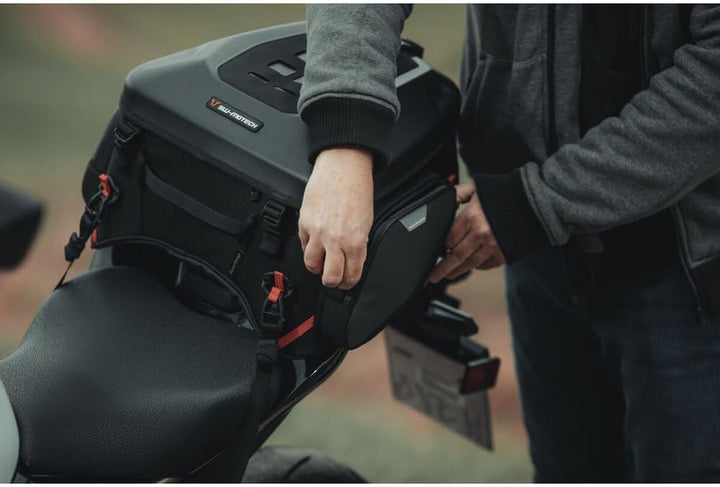 PRO Rearbag Tail Bag 1680D Ballistic Nylon. Black/Anthracite. 22-34 l.