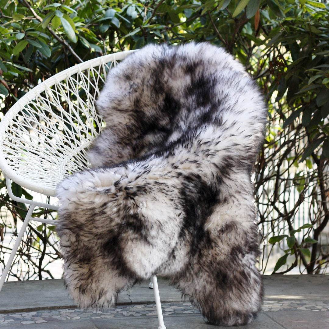 Lammfell Schwarzwald 100-110 cm echtes Merino Schaffell kuschelig weich Teppich ökologische Gerbung