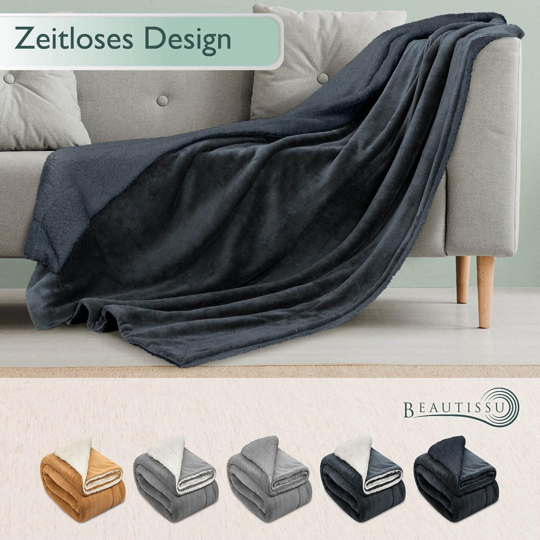 Beautissu Sherpa Sofadecke Alina, 220x240 cm XXL Kuscheldecke flauschig Anthrazit/Anthrazit – Dicke