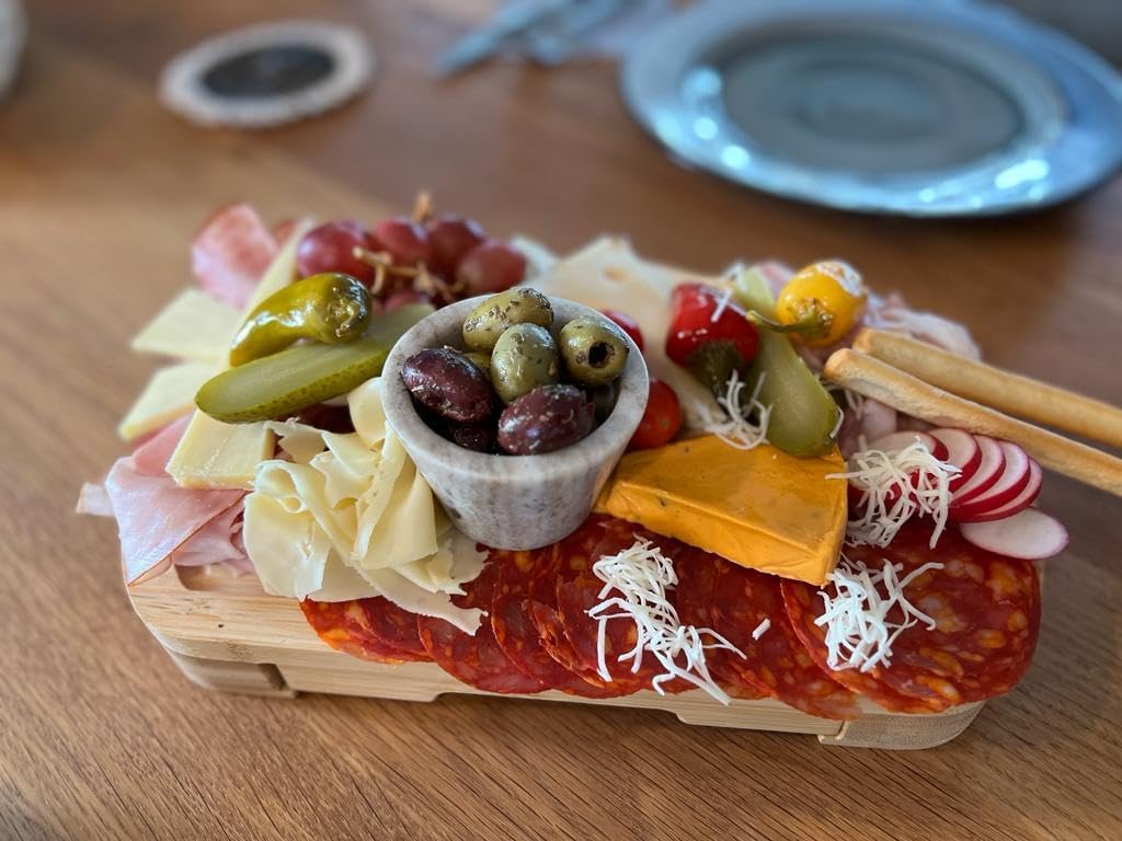 Käsebrett Käseplatte Servierbrett Cheese Board aus umweltfreundlichem Bambus mit Hobel Gabel Messer