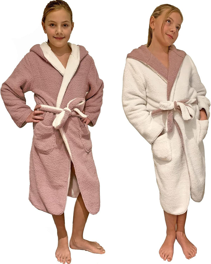 HOMELEVEL Kuschelfleece Bademantel für Kinder - Sherpa Morgenmantel mit Taschen Schalkragen Gürtel -