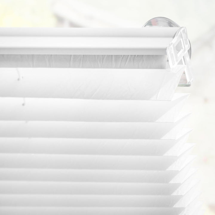 Lichtblick Dachfenster Plissee Haftfix, ohne Bohren, mit Saugnäpfen, für Veluxdachfenster, Fensterpl