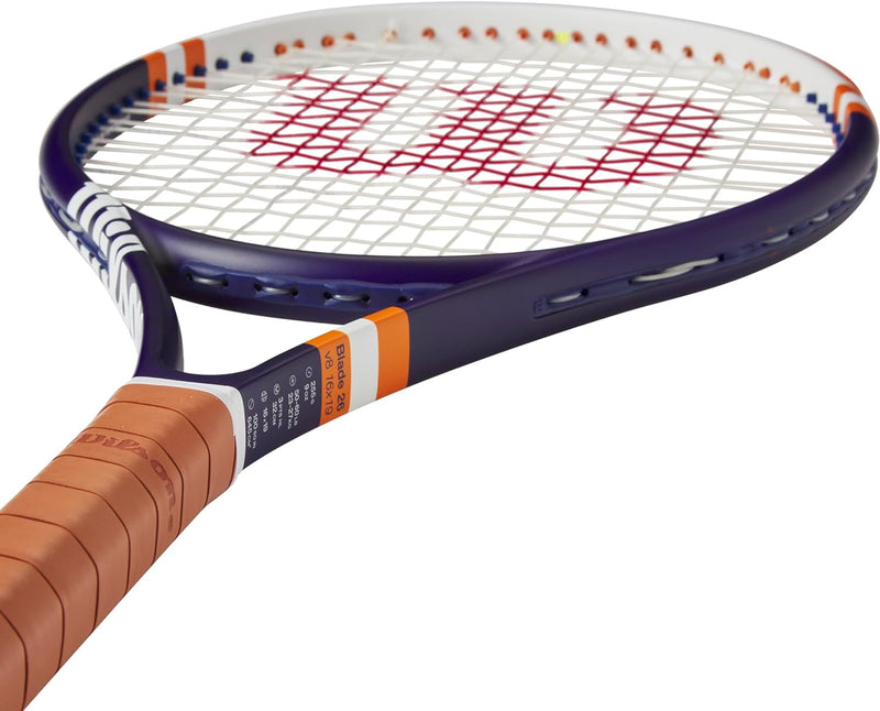 Wilson Blade 26 V8 besaitet 255g Tennisschläger Grün - Griffstärke 9-10, 9-10