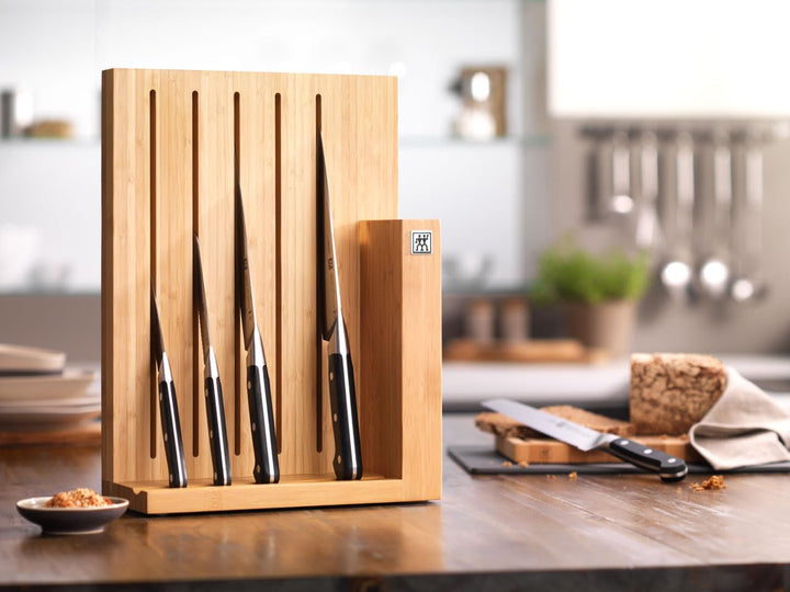 ZWILLING Pro Messerblock,6-tlg., Bambusblock, Messer aus rostfreiem Spezialstahl, 3-Nieten-Design, 1