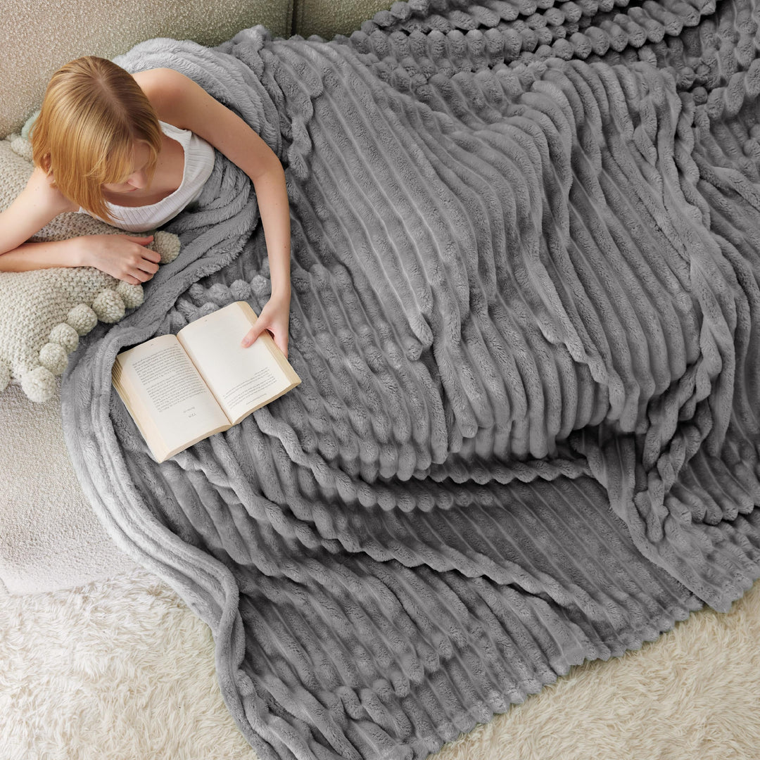 BEDSURE kuscheldecke 220x240 für Zimmer Deko - Tagesdecke, Wolldecke & Fleecedecke, Sofadecke, Weich