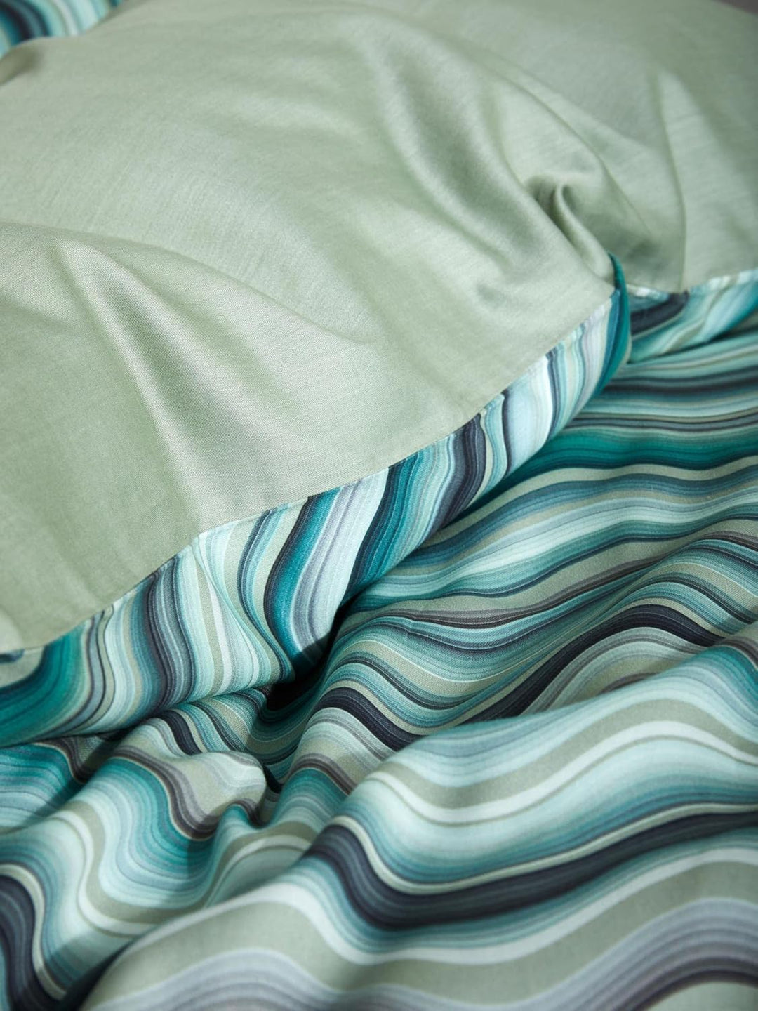 ESSENZA Bettwäsche Sol Comforting Green,135x200 + 1x 80x80 cm, 100% Baumwollsatin, Grafisches Muster