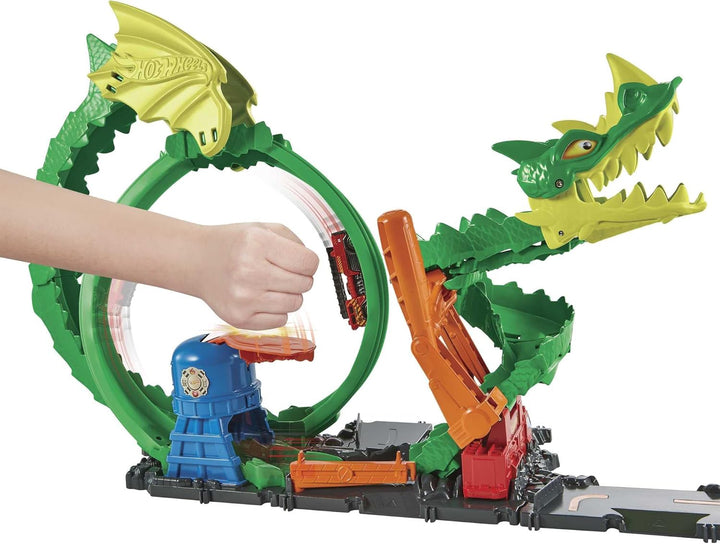 Hot Wheels City Drachenangriff Spielset, besiege den Drachen mit Stunts, lässt sich mit anderen Sets
