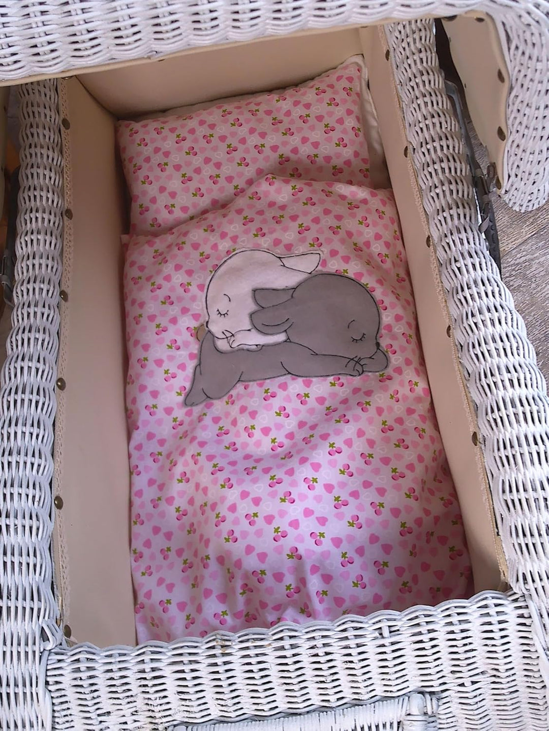 Puppenbettwäsche rosa Herzchen-Design, 4 Variaten, für Puppenwagen,-bett oder Puppenbuggy (Kuschelha