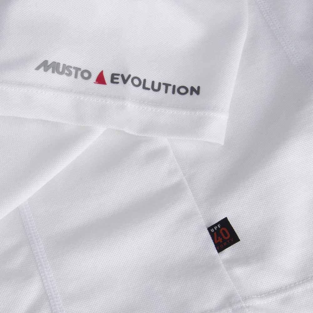 Musto Mens Evolution Sunblock Polo ShirtWhite - Kurzarm - Aktiv bleiben - Knopfleiste mit 4 Knöpfen