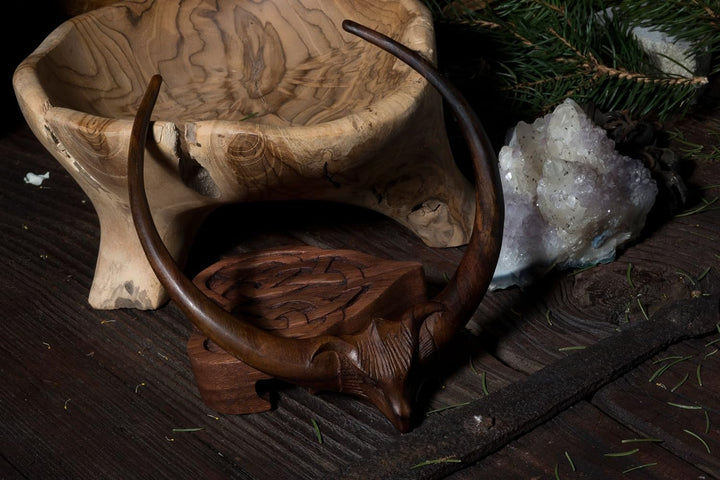Windalf Keltischer Torques Aylan Ø 13 cm Drache Handarbeit aus Holz