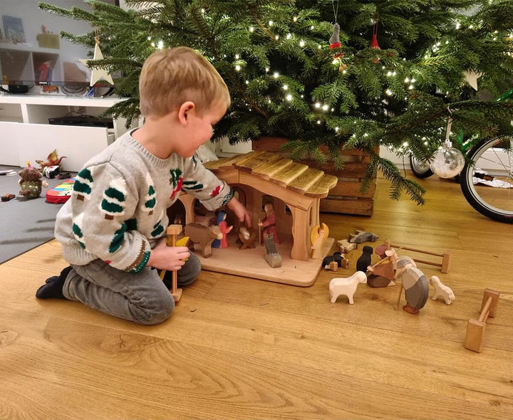 Holzspielzeug Peitz Weihnachtskrippe aus Holz | Krippenstall mit Stall und Hauptraum | Vielseitig al