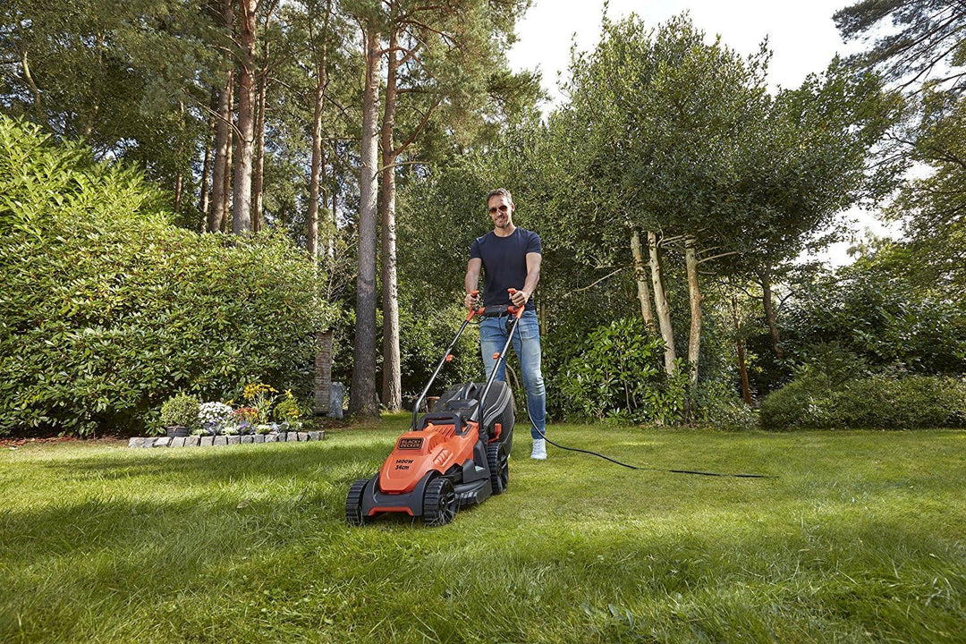 Black+Decker Elektro-Rasenmäher mit Fahrradlenker-Griff (1.400W, 34cm Schnittbreite, 6-fach Höhenver