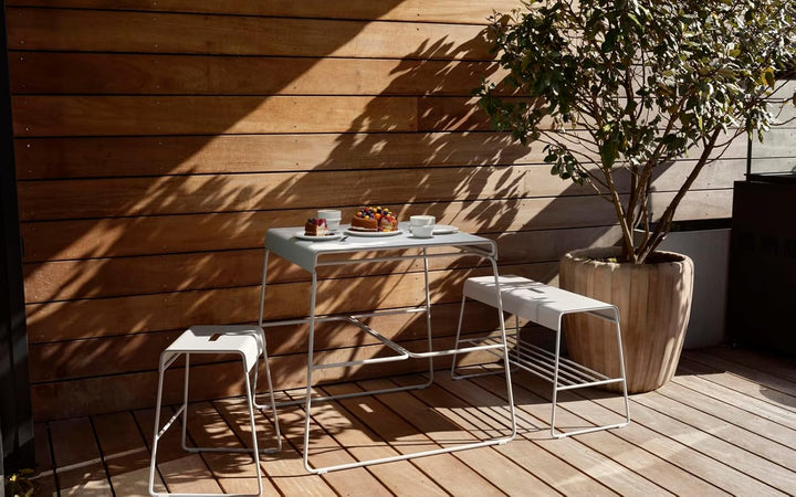 Zone Denmark A-Stool, Hocker aus Stahl, Kleiner Schemel/Trittschemel für Kinder und Erwachsene, Trit