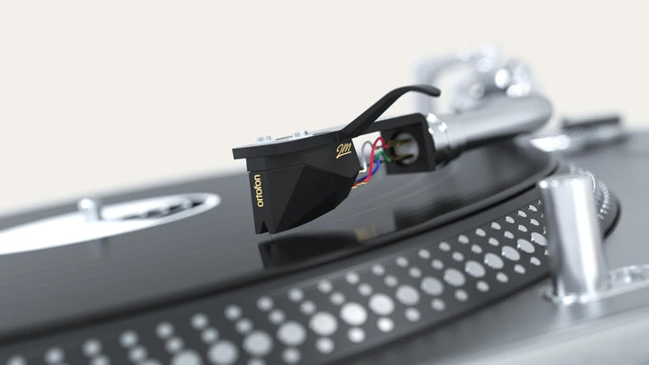 Ortofon 2M Black Premounted - 2M Black Tonabnehmer montiert am SH-4 Black Headshell | einfache Monta