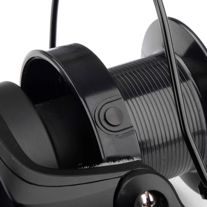 Spro Black Pit 6000 - Angelrolle zum Angeln auf Karpfen & Friedfische, Karpfenrolle zum Ansitzangeln