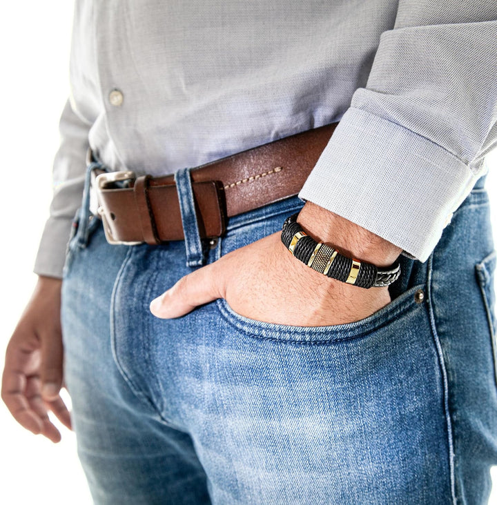 SERASAR Premium Lederarmband für Männer in Schwarz | Magnetverschluss aus Edelstahl in Schwarz, Silb