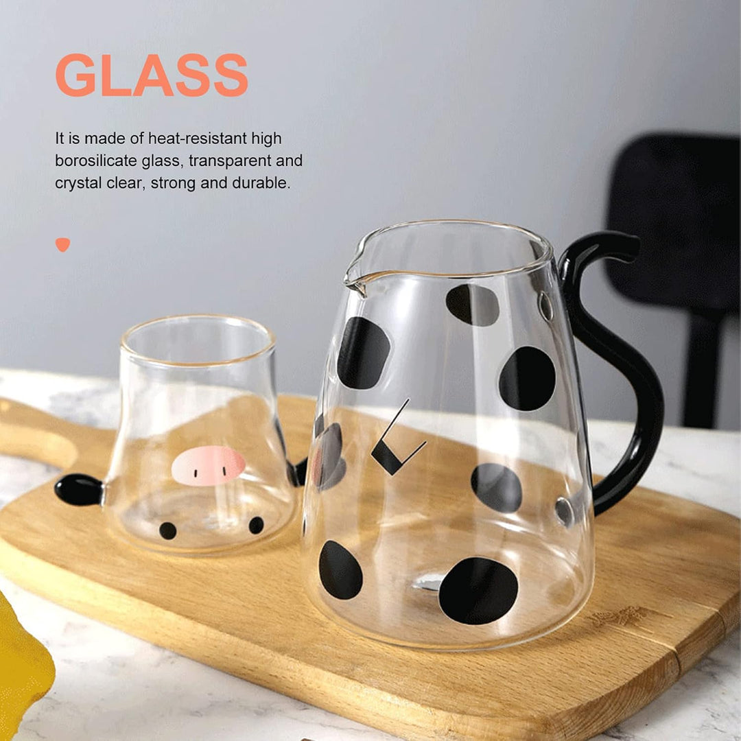 BESTonZON Glaskrug mit Tasse Kuh Figur Glaskaraffe Glaskanne Wasserkrug Eistee Kanne Saftkrug Getr?n