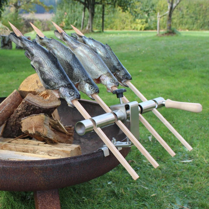 Premium Steckerlfisch Halter für Feuerschale - Platz für 4 Fische - Fisch Grill Aufsatz passt auf Je