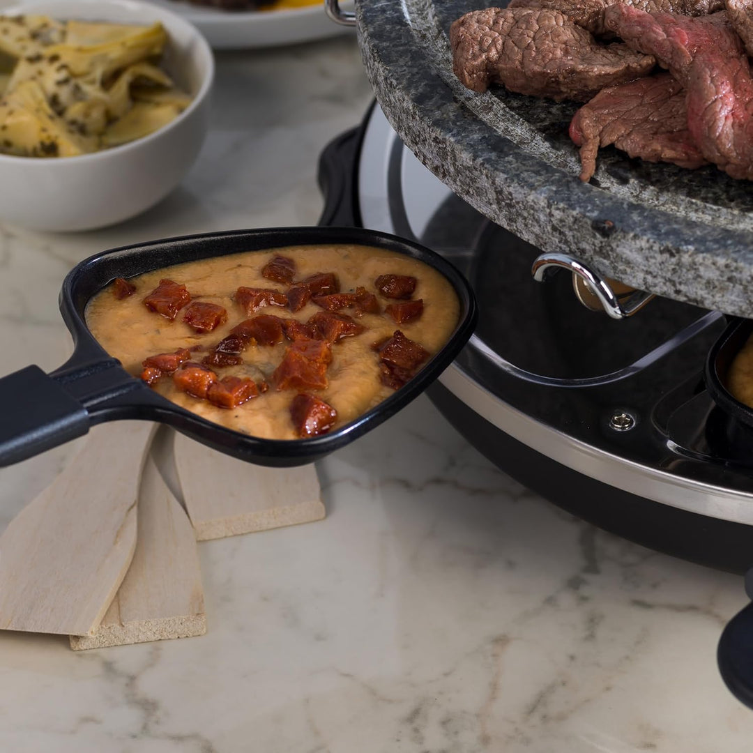 Giles & Posner 8-tlg. Tisch-Raclette-Grill – 1200W Steinplatte, 8 antihaftbeschichtete Pfännchen, 8