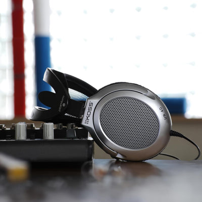 Koss UR40 Stereo On-Ear Leicht Kopfhörer Tragbar Faltbar Kompatibel mit iPhone, iPad und iPod, Andro