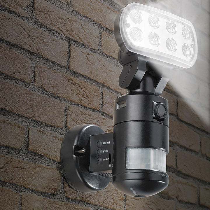 VisorTech LED Strahler mit Kamera: Überwachungskamera FLK-20, LED-Flutlicht, Bewegungsmelder, nachla