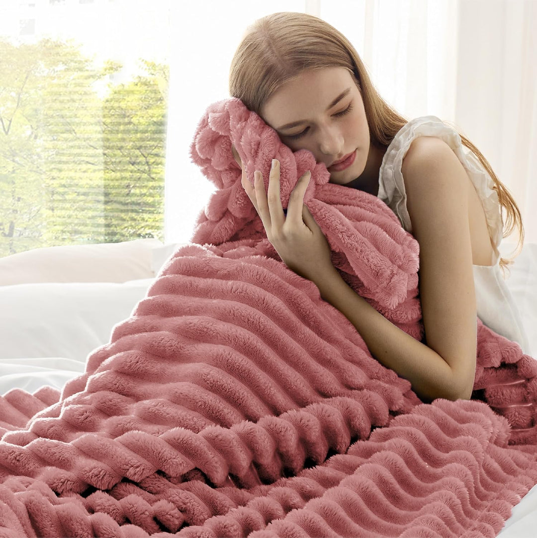 BEDSURE Kuscheldecke für Zimmer Deko - Wolldecke & Fleecedecke, Sofadecke, Weiche Warme Grobe Kordde