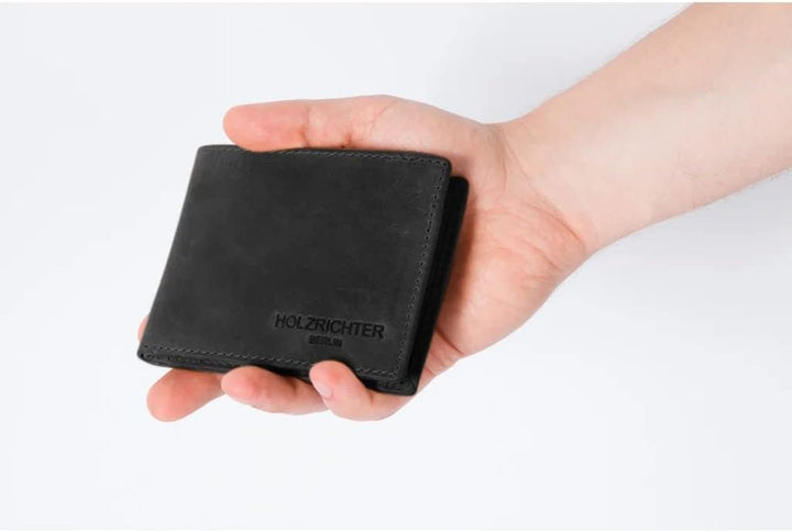 HOLZRICHTER Berlin Geldbörse Klein - Handgefertigtes Portemonnaie aus Leder für Herren Quer - Schwar