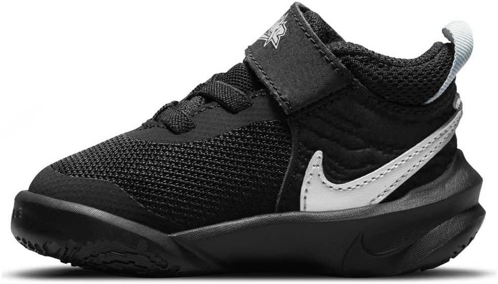 Nike Unisex Kinder Team Hustle D 10 Gs Gymnastikschuh 17 EU Black Metallic Silver Volt White, 17 EU