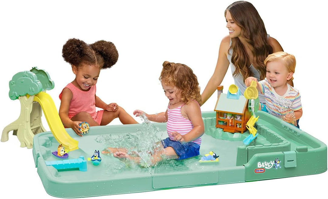 Little Tikes Bluey Bushland Adventure - mit 6 Zubehörteilen, Aktives Spielen mit Bluey, für Jungen u