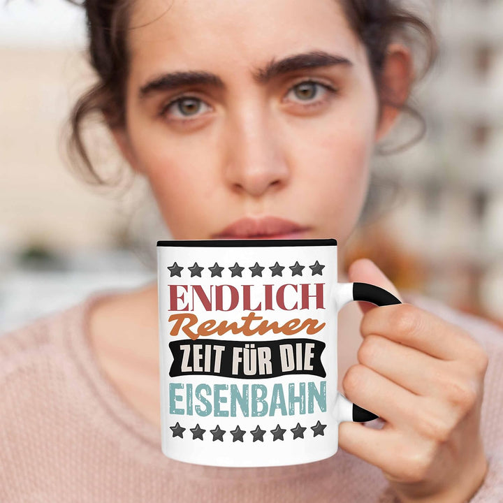 Trendation - Eisenbahner Tasse Geschenk für Modelleisenbahn-Fans Geschenkidee Endlich Rente Zeit für