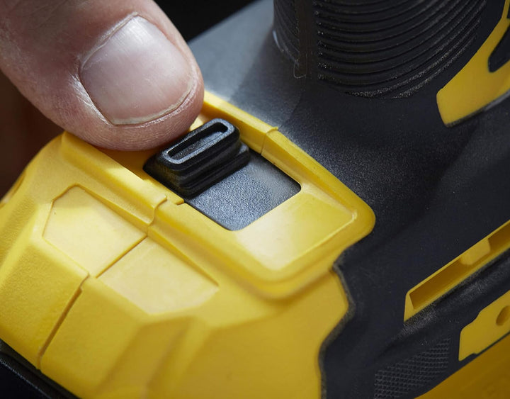 Stanley FatMax 18V 3-Gang Akku-Schlagschrauber SFMCF820D2K (2.0Ah, max. Drehmoment 190 Nm, bürstenlo