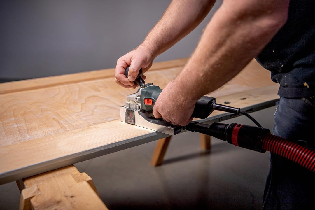 Metabo Lackfräse LF 850 S, zum Bearbeiten von unbehandeltem Holz, mit Metabox, Stufenlose Einstellun