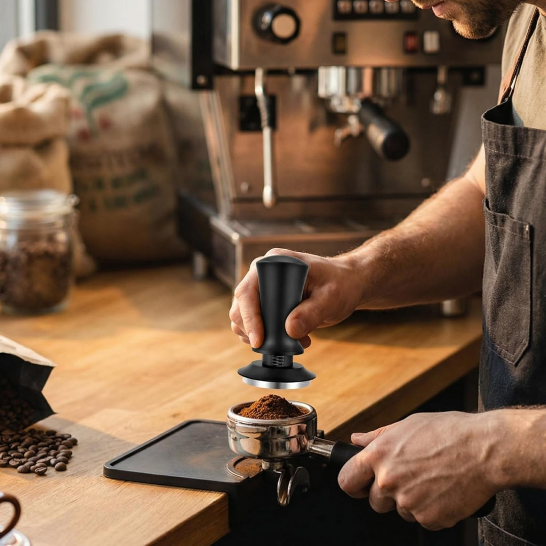 Verstellbarer Kaffee Tamper 58mm mit Federautomatik | Höhenverstellbar bis 12 mm, Rutschfester ergon