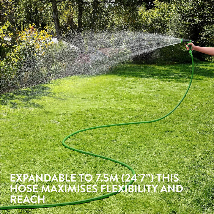Navaris Flexibler Gartenschlauch 3,75-7,5m - mit 10 Funktionen Brause und Schnelladaptern - Wassersc