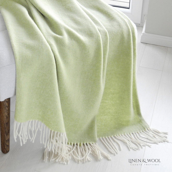 Linen &amp; Cotton Klassische Decke Wolldecke Merino Wolle Wohndecke Kuscheldecke STONEWOLD mit Fischgrä