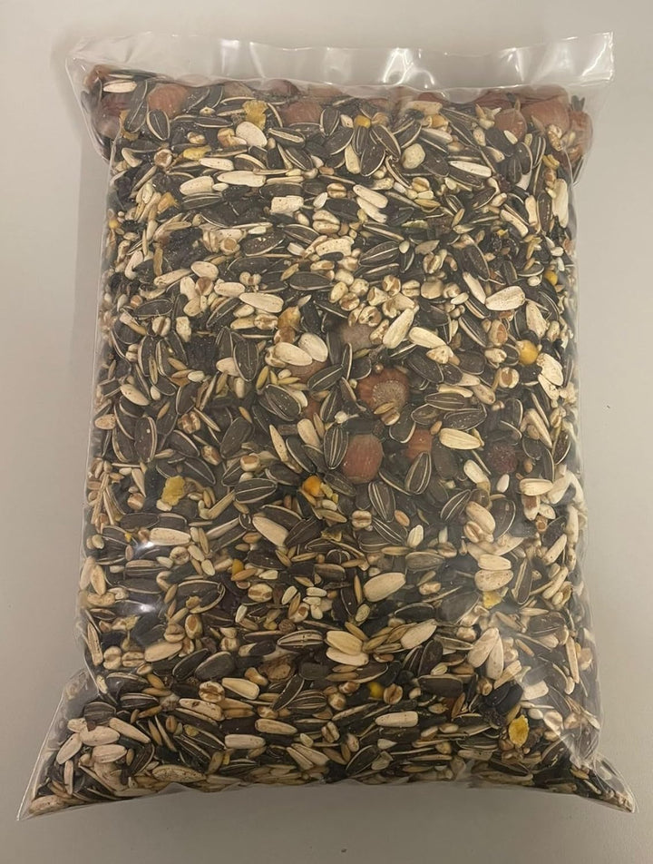 Eichhörnchen Futter 1.8 kg Nachfüllpack artgerechtes Wildtierfutter ganzjährige Futtermischung - Nac