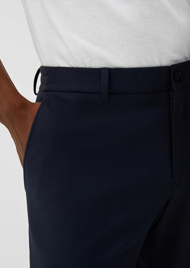 s.Oliver BLACK LABEL Herren 1259020 Hose, Blau, 88 EU