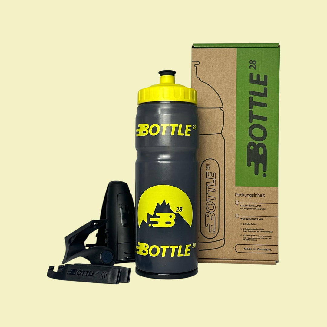 700 ml Fahrrad-Trinkflasche mit magnetischem Flaschenhalter & integrierter Werkzeugaufbewahrung | Ma