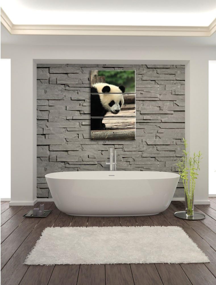 Pixxprint Panda auf Holzstämmen als Leinwandbild/Grösse: 3 Teilig (120x80) cm/Wandbild/Kunstdruck/fe