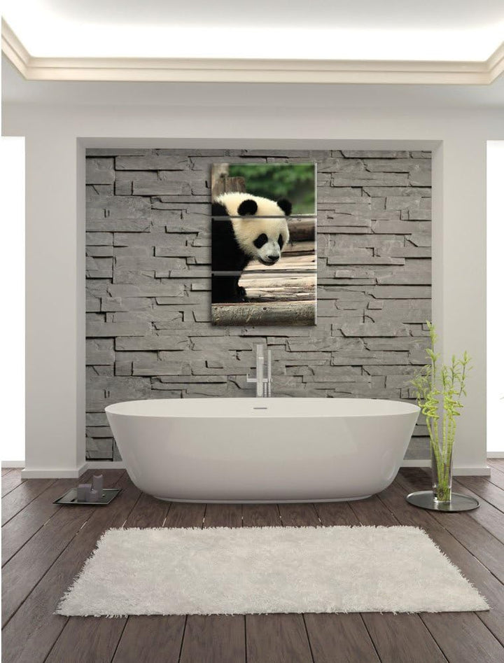 Pixxprint Panda auf Holzstämmen als Leinwandbild/Grösse: 3 Teilig (120x80) cm/Wandbild/Kunstdruck/fe