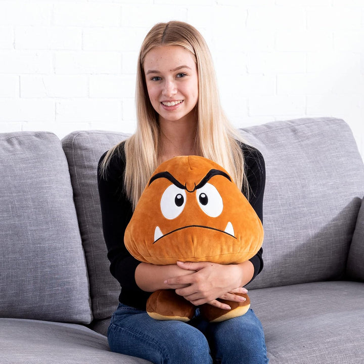 Club Mocchi-Mocchi Super Mario Goomba Plüschfigur, Offiziell Lizenziertes Nintendo Kuscheltier, 38 c