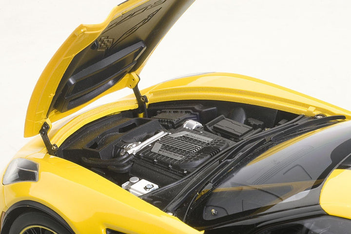 AUTOart – 71260 – Modellbau – Chevrolet Corvette C7 Z06 C7R Edition – 2015 – Echelle 1/18, gelb/schw