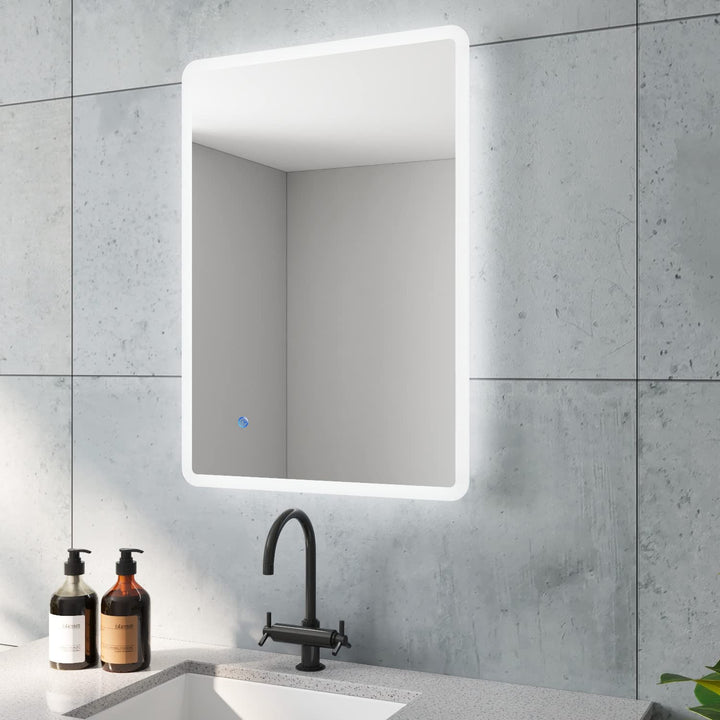AQUABATOS BORAS-Serie Badspiegel mit indirekte LED Beleuchtung 50x70 cm Badezimmerspiegel für Gäste