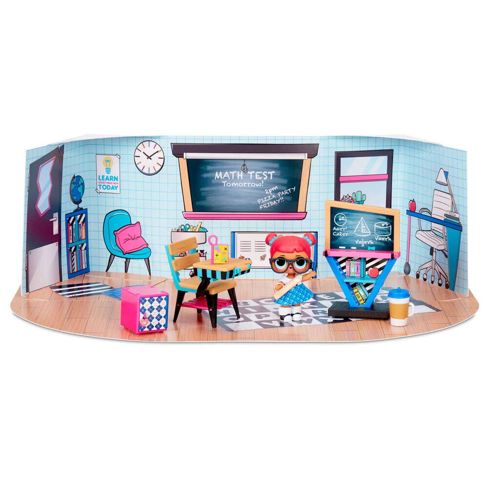 LOL Surprise Sammlerpuppen für Mädchen - Mit 10 Überraschungen & Accessoires - Teacher's Pet - Möbel