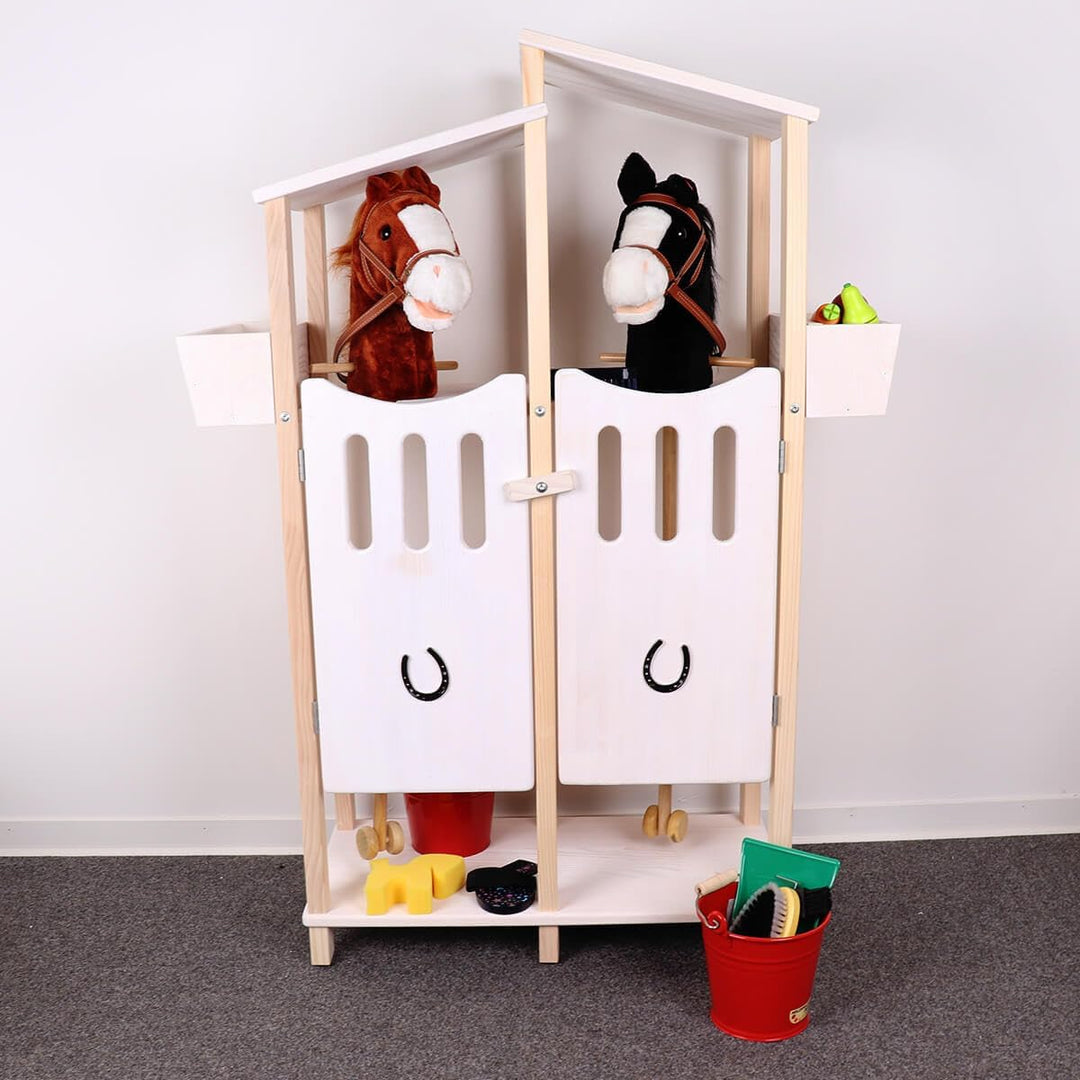 Holzspielzeug Peitz Hobby Horse Stall aus Holz massiv - Stall für 2 Steckenpferde