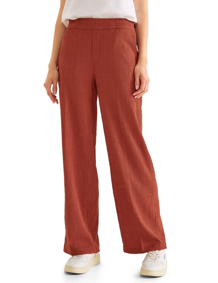 Street One Damen Loose Fit Hose mit Crincle 38W / 32L Foxy Red, 38W / 32L Foxy Red